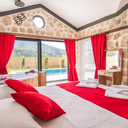 בית נופש Exceptional With Private Pool And Jacuzzi In Kas, Antalya *